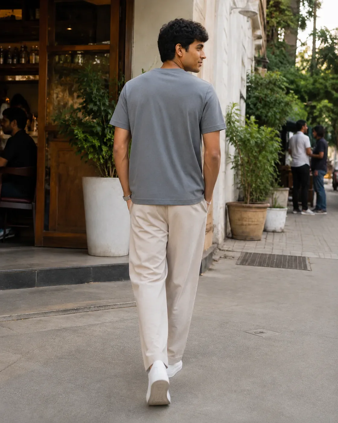 Model back